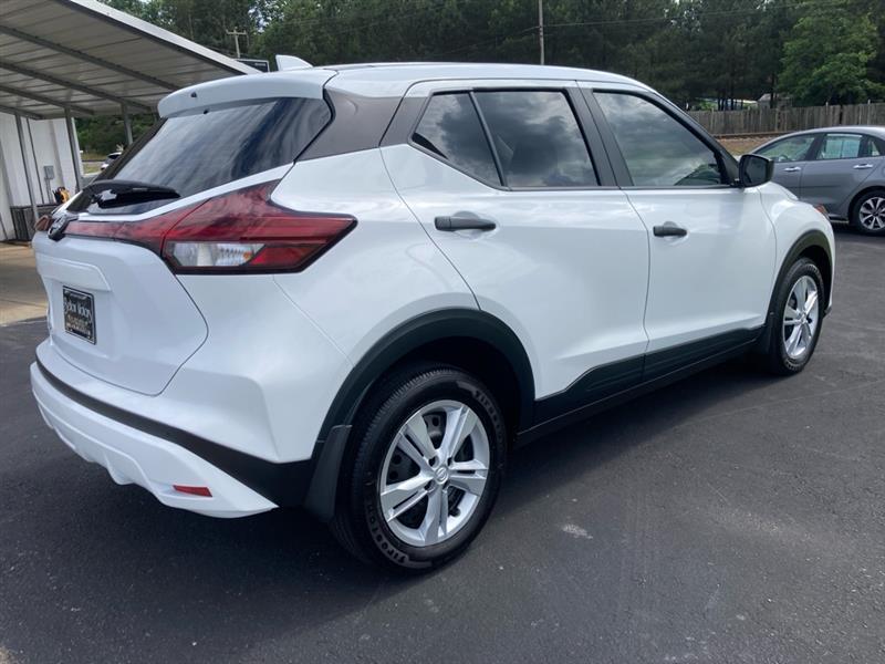 Nissan Kicks  2025