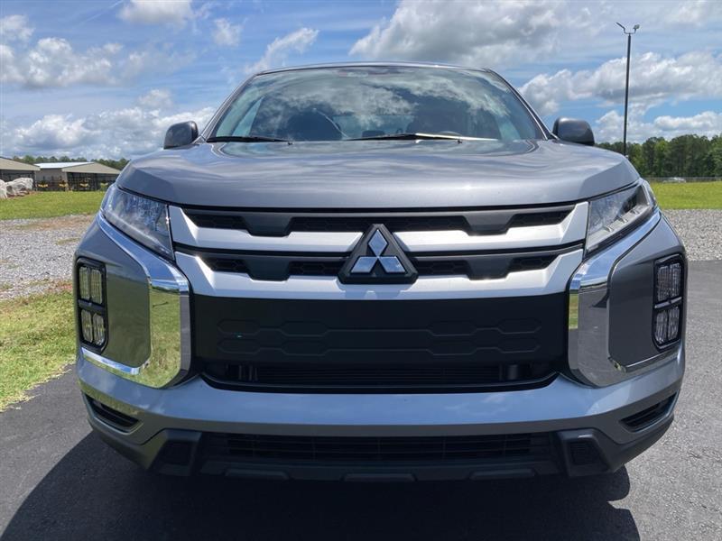 Mitsubishi Outlander Sport  2025