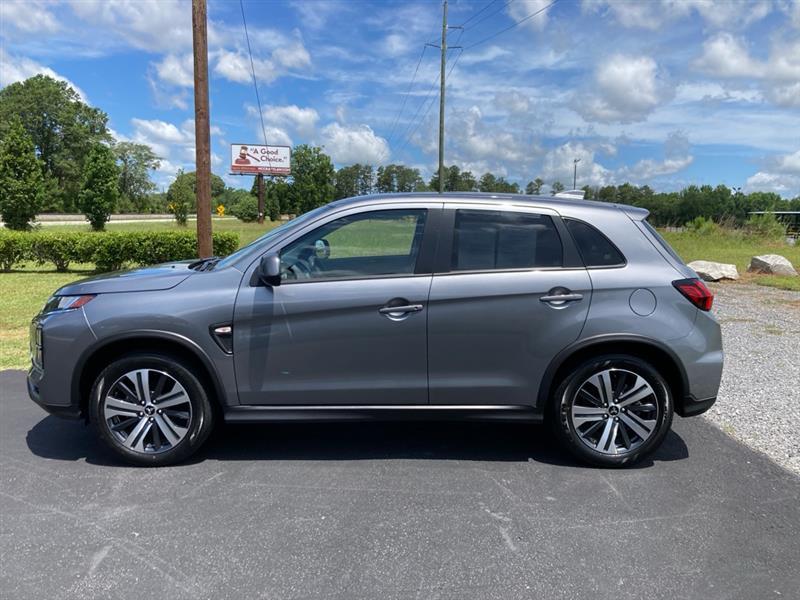 Mitsubishi Outlander Sport  2025