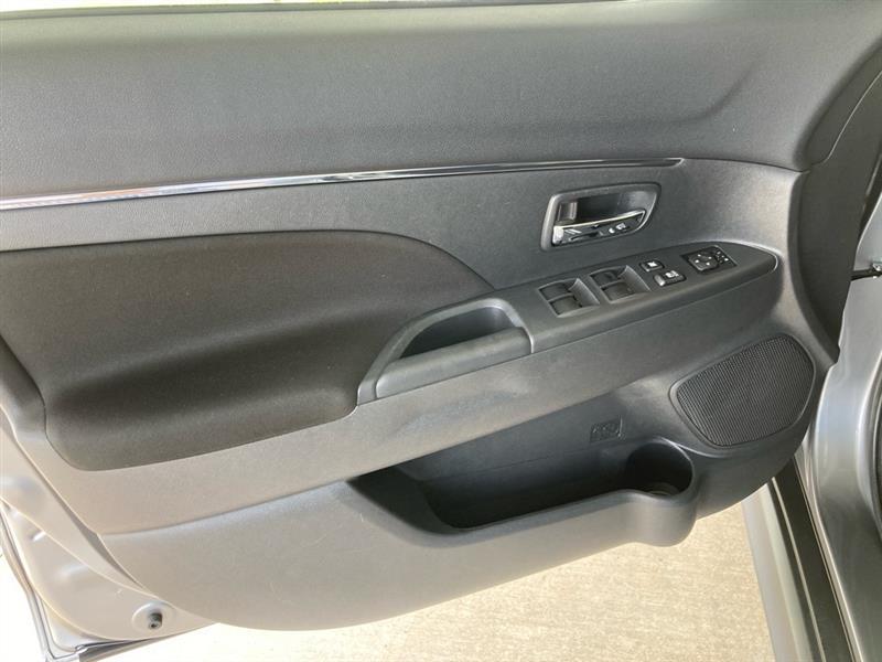 Mitsubishi Outlander Sport  2025
