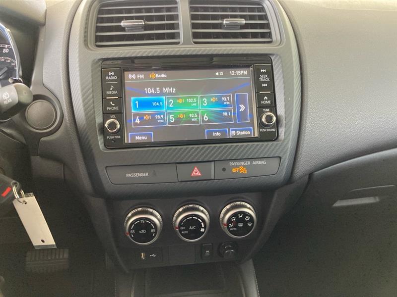 Mitsubishi Outlander Sport  2025