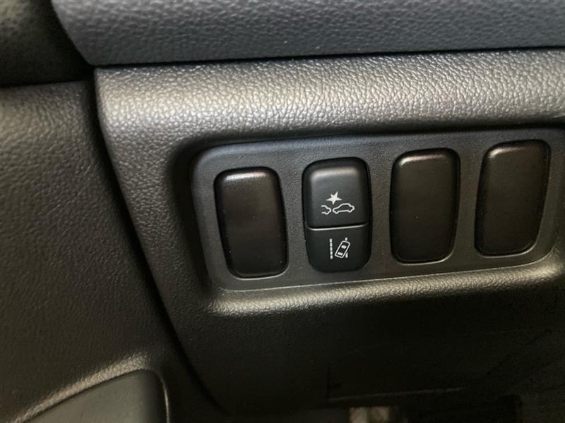Mitsubishi Outlander Sport  2025
