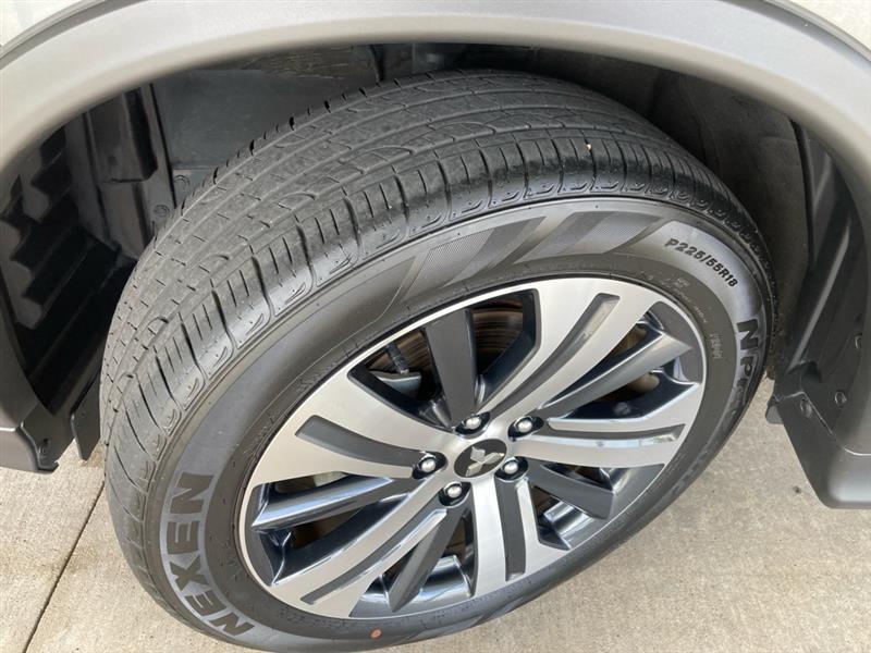 Mitsubishi Outlander Sport  2025
