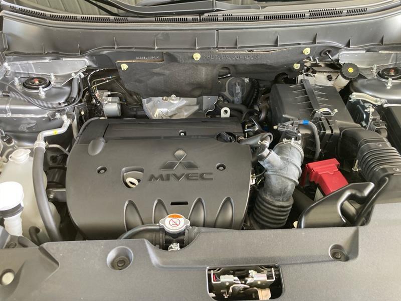 Mitsubishi Outlander Sport  2025
