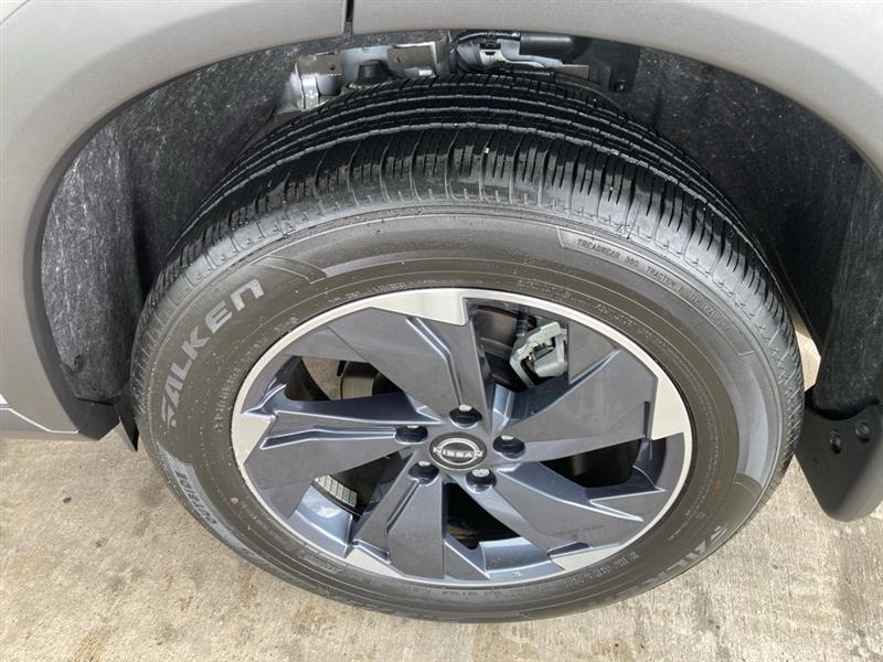 Nissan Rogue  2024