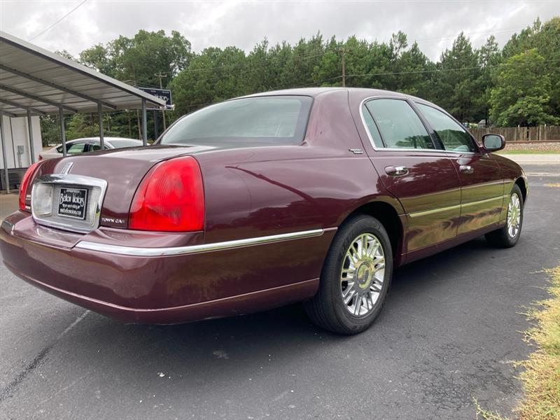 Lincoln Town Car  2008
