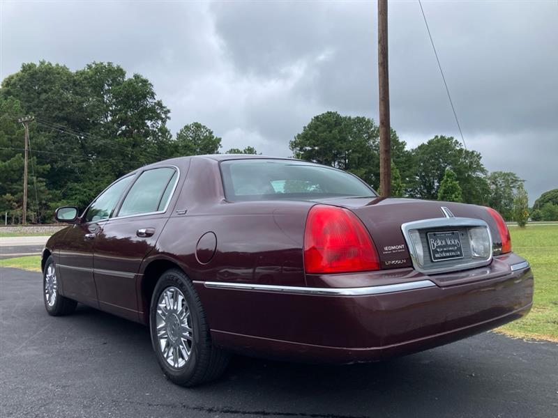 Lincoln Town Car  2008