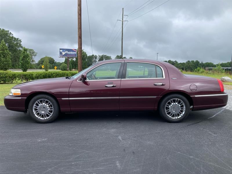 Lincoln Town Car  2008