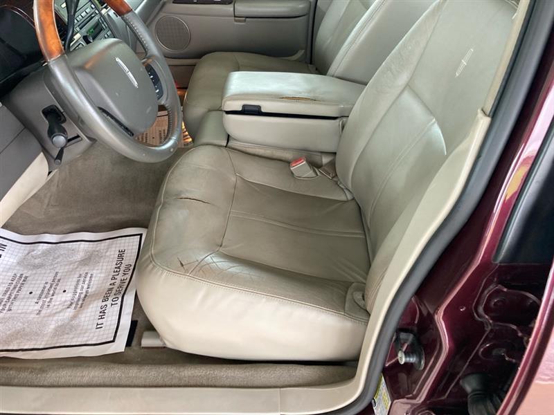 Lincoln Town Car  2008