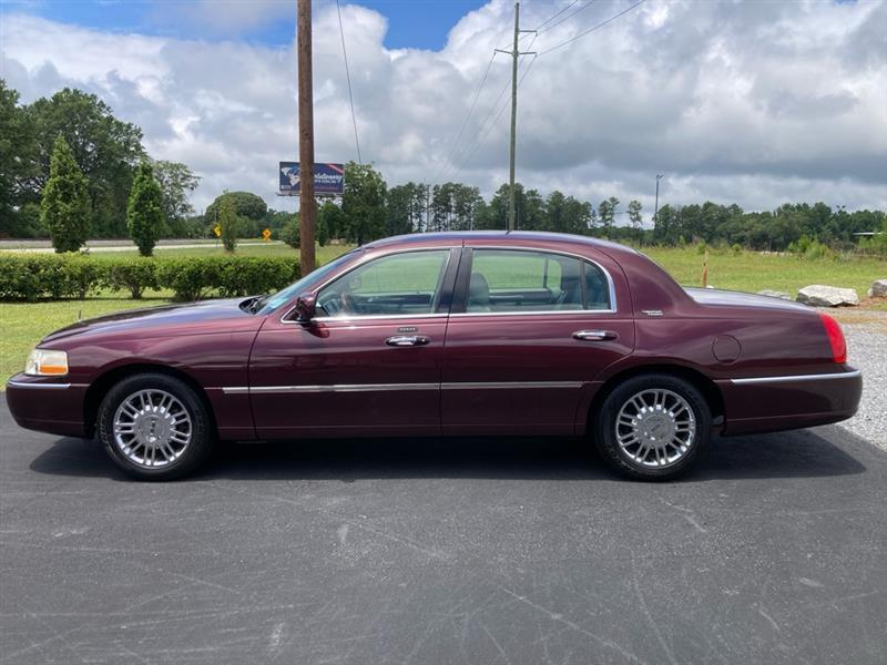 Lincoln Town Car  2008