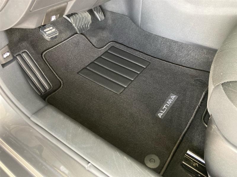 Nissan Altima  2024