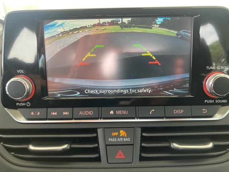 Nissan Altima  2024