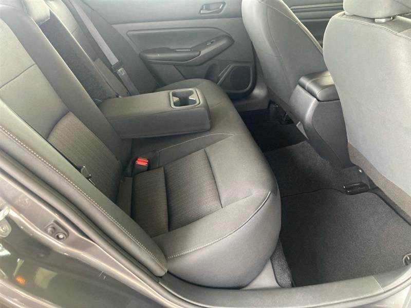 Nissan Altima  2024