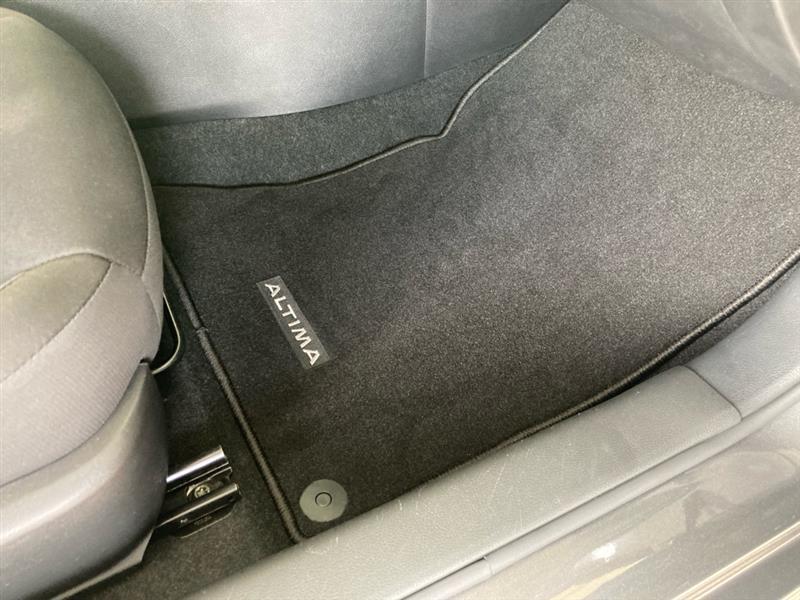 Nissan Altima  2024