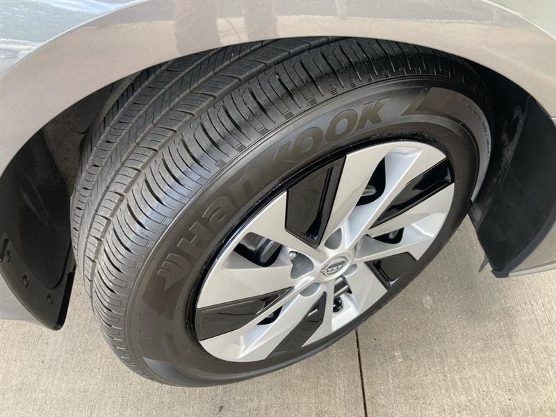 Nissan Altima  2024