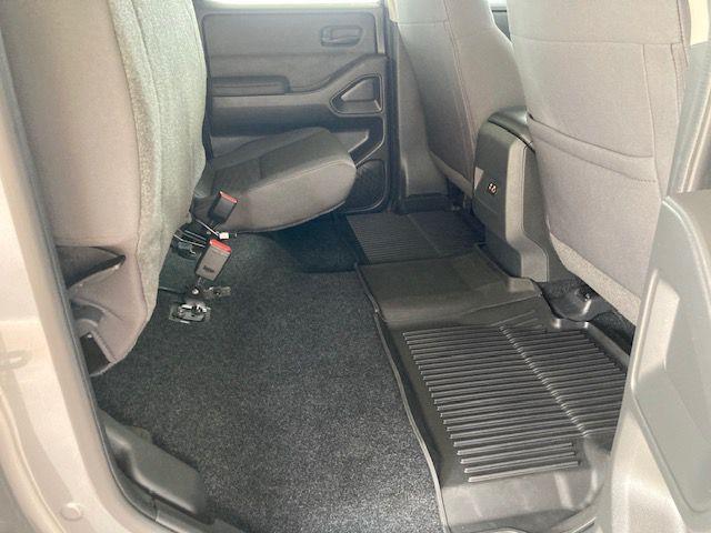Nissan Frontier  2025