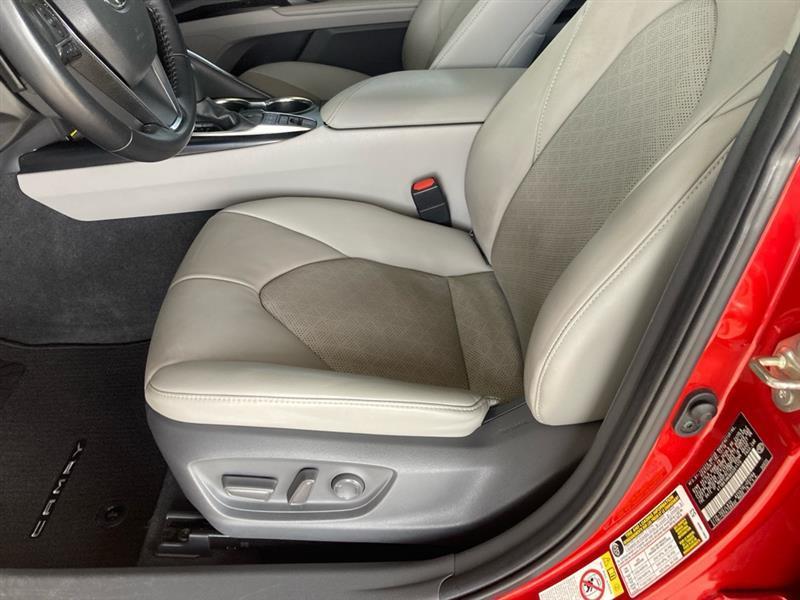 Toyota Camry  2019