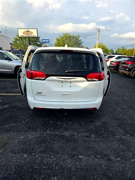 Chrysler Pacifica Touring-L Plus 2020 Chrysler Pacifica Touring-L Plus 2020