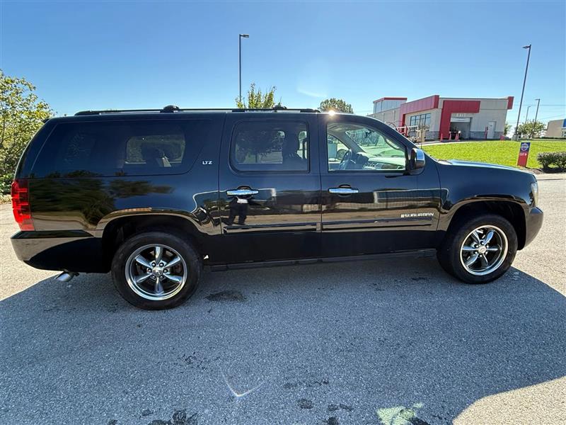 Chevrolet Suburban LTZ 1500 4WD 2007 Chevrolet Suburban LTZ 1500 4WD 2007