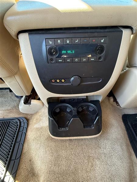 Chevrolet Suburban LTZ 1500 4WD 2007 Chevrolet Suburban LTZ 1500 4WD 2007