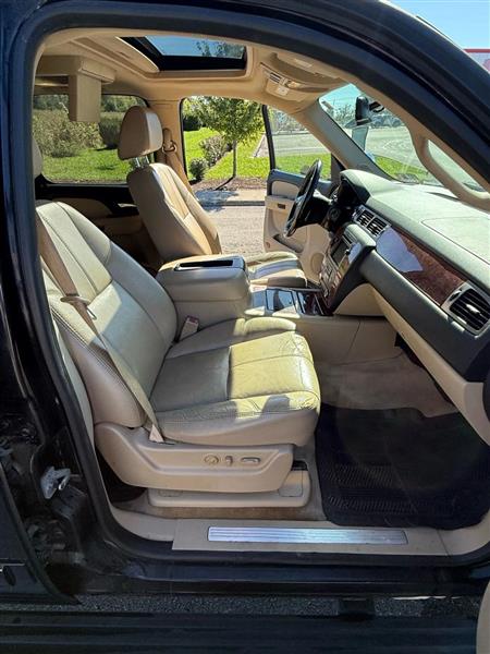 Chevrolet Suburban LTZ 1500 4WD 2007 Chevrolet Suburban LTZ 1500 4WD 2007