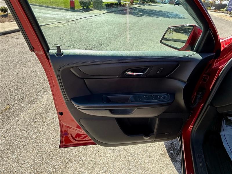 Chevrolet Traverse 2LT AWD 2013 Chevrolet Traverse 2LT AWD 2013