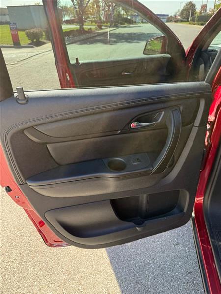 Chevrolet Traverse 2LT AWD 2013 Chevrolet Traverse 2LT AWD 2013