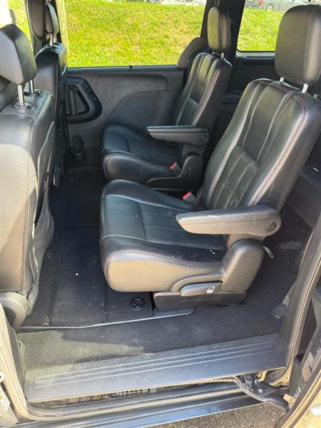 Dodge Grand Caravan R/T 2011 Dodge Grand Caravan R/T 2011