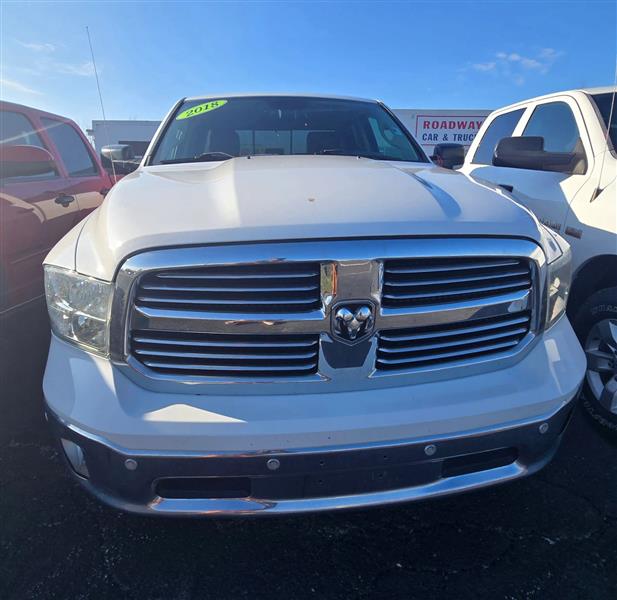 RAM 1500 SLT Quad Cab 4WD 2018