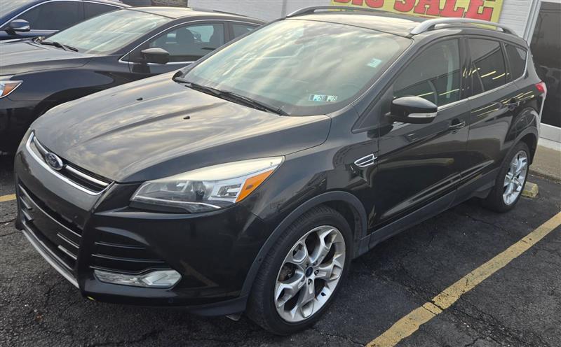 2015 Ford Escape Titanium's photo