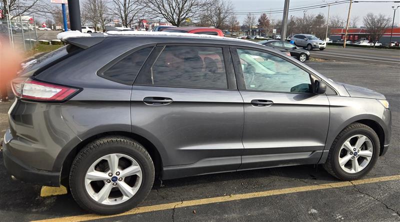 2016 Ford Edge SE's photo