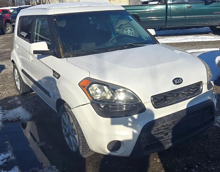 2013 Kia Soul Base's photo