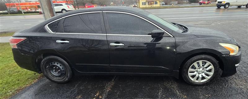 2014 Nissan Altima S's photo