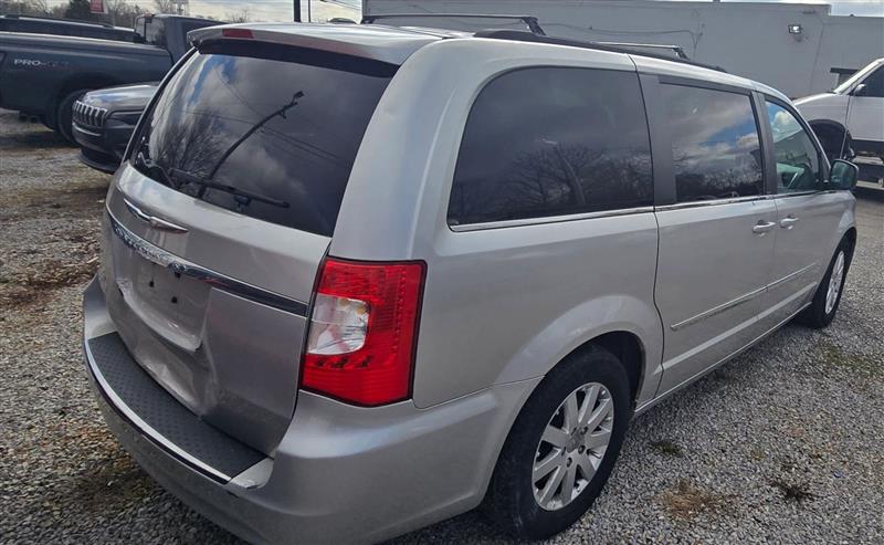 Chrysler Town & Country Touring 2012