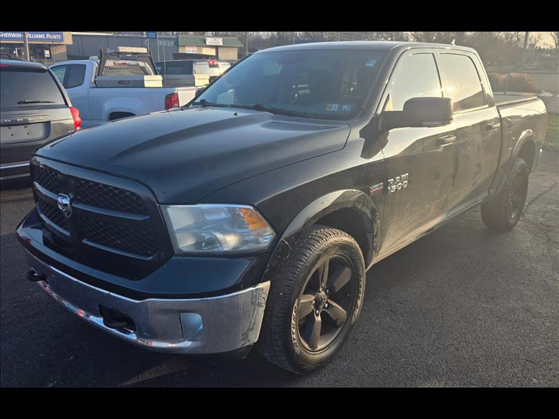 RAM 1500 SLT Crew Cab SWB 4WD 2015