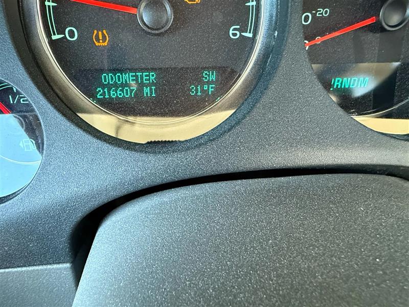 Chevrolet Suburban LT 1500 2WD 2013