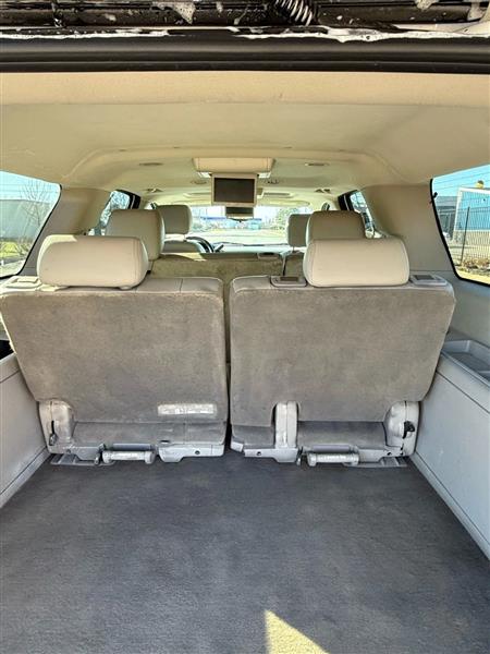 Chevrolet Suburban LT 1500 2WD 2013