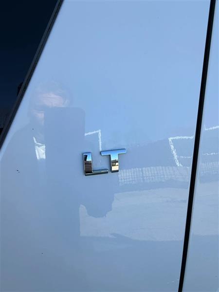 Chevrolet Suburban LT 1500 2WD 2013