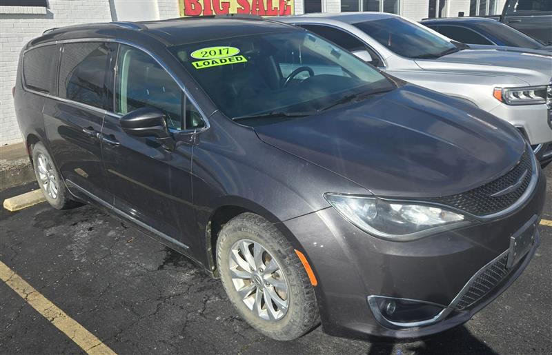 Chrysler Pacifica Touring-L Plus 2017