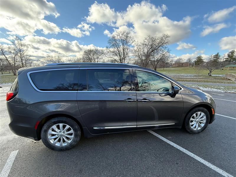 Chrysler Pacifica Touring-L Plus 2017