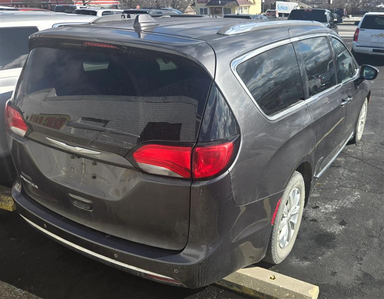 Chrysler Pacifica Touring-L Plus 2017