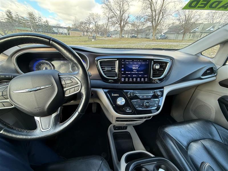 Chrysler Pacifica Touring-L Plus 2017