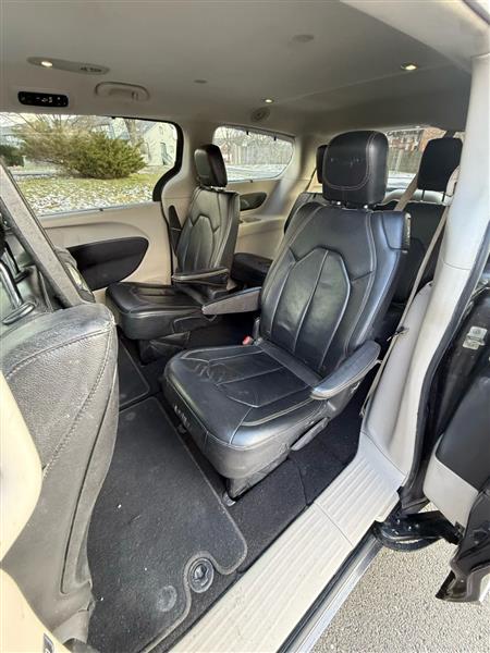 Chrysler Pacifica Touring-L Plus 2017