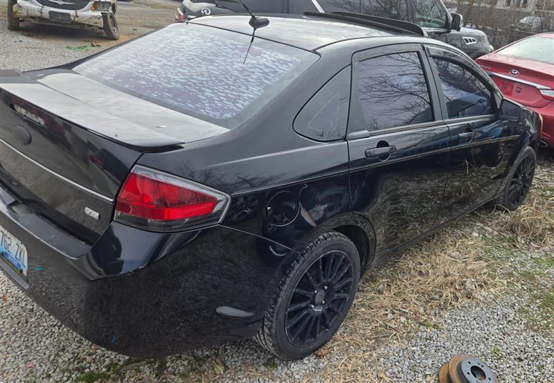 Ford Focus SES Sedan 2010