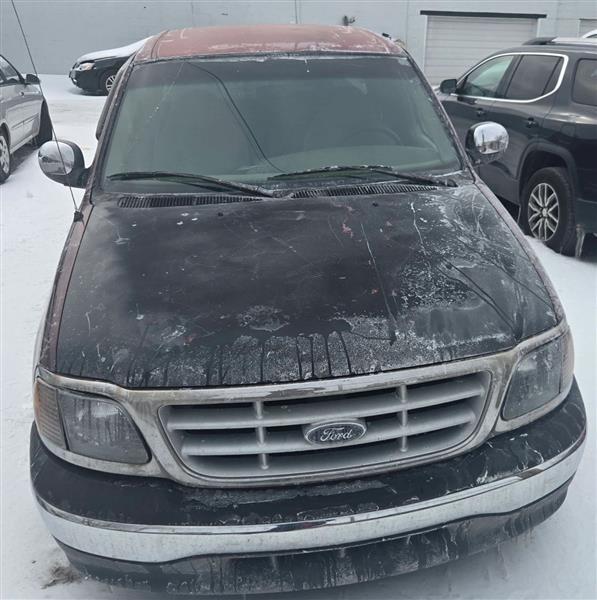 1999 Ford F-150 WS SuperCab Long Bed 2WD