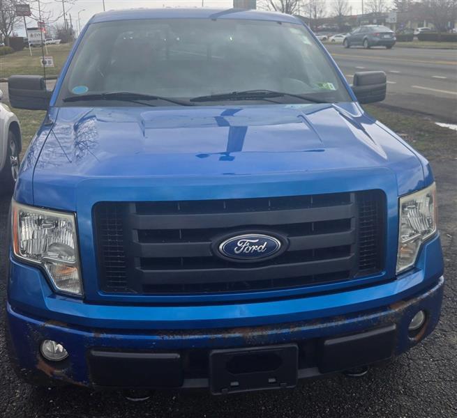 Ford F-150 STX SuperCab 6.5-ft. Bed 4WD 2010