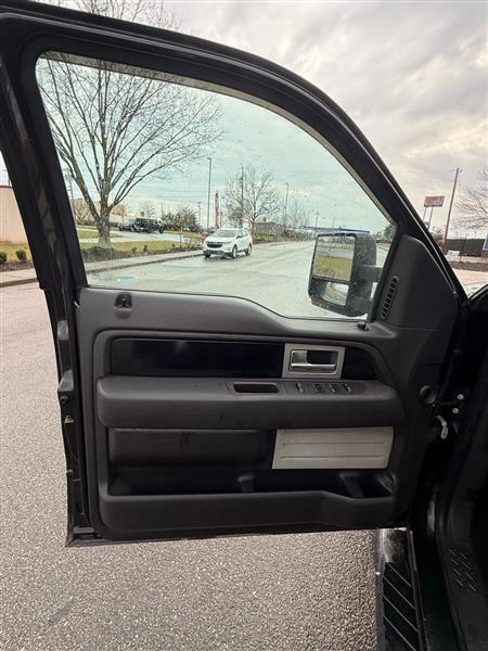 Ford F-150 FX4 SuperCrew 5.5-ft. Bed 4WD 2012