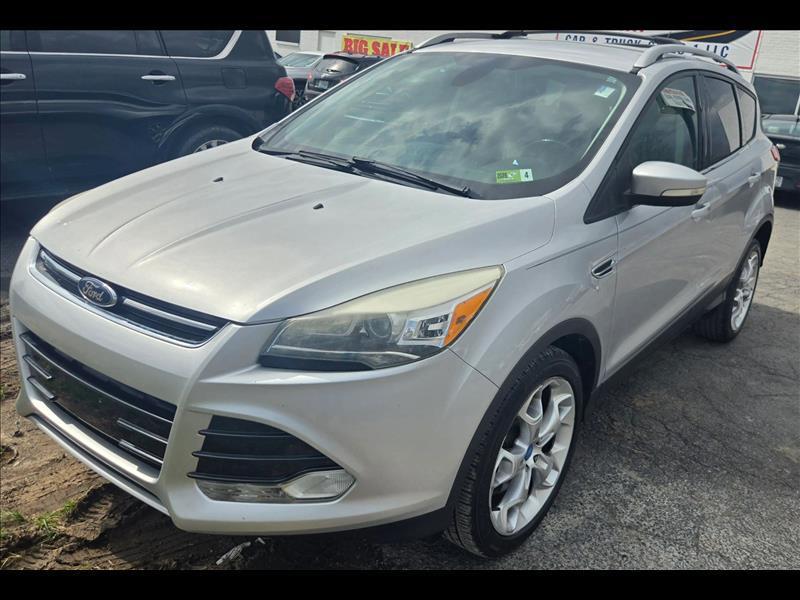 Ford Escape Titanium 4WD 2013