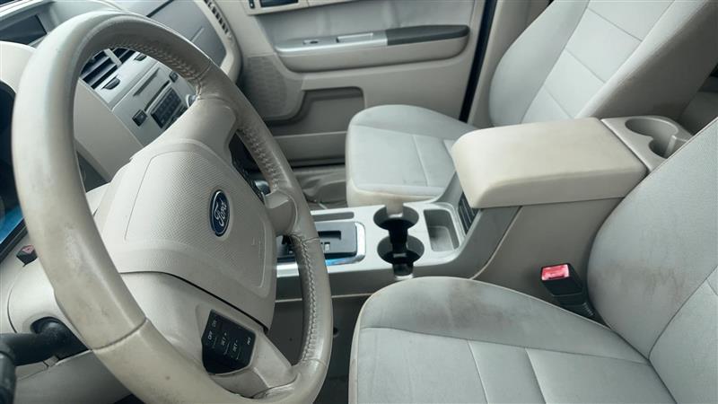 Ford Escape XLT 4WD 2011