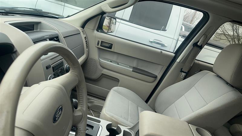 Ford Escape XLT 4WD 2011